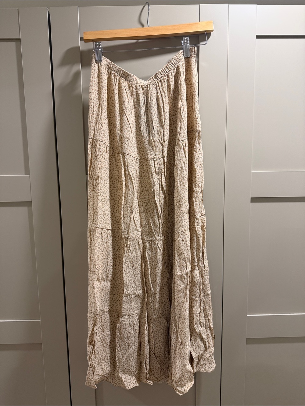 Brandy Melville cream floral tiered maxi skirt